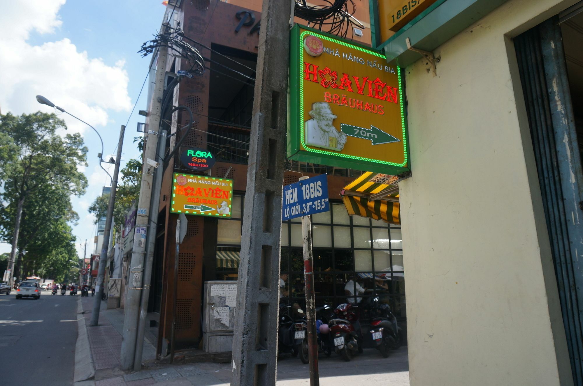 Urban Saigon Homestay Хошимин Экстерьер фото